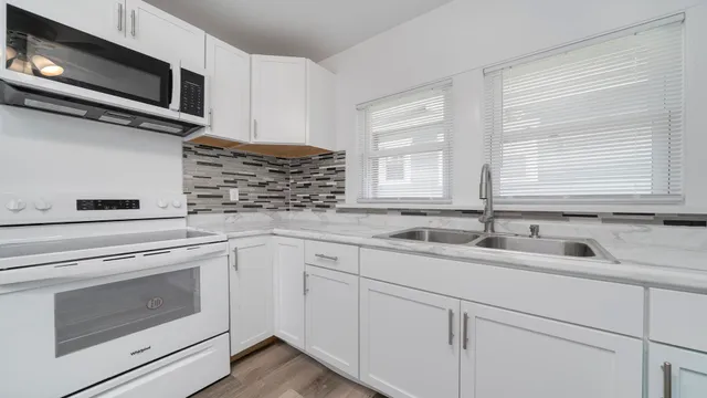 $179,900 | 234 North Gardiner Avenue, Rockford, IL 61107