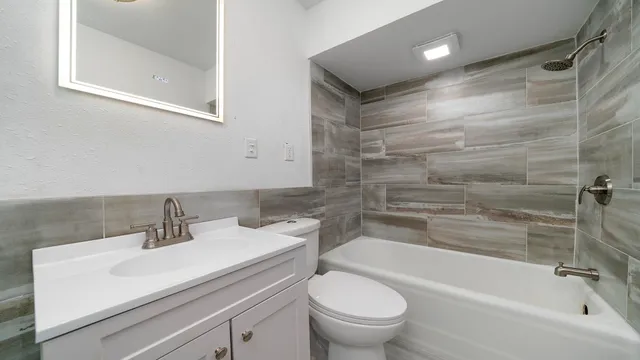 $179,900 | 234 North Gardiner Avenue, Rockford, IL 61107