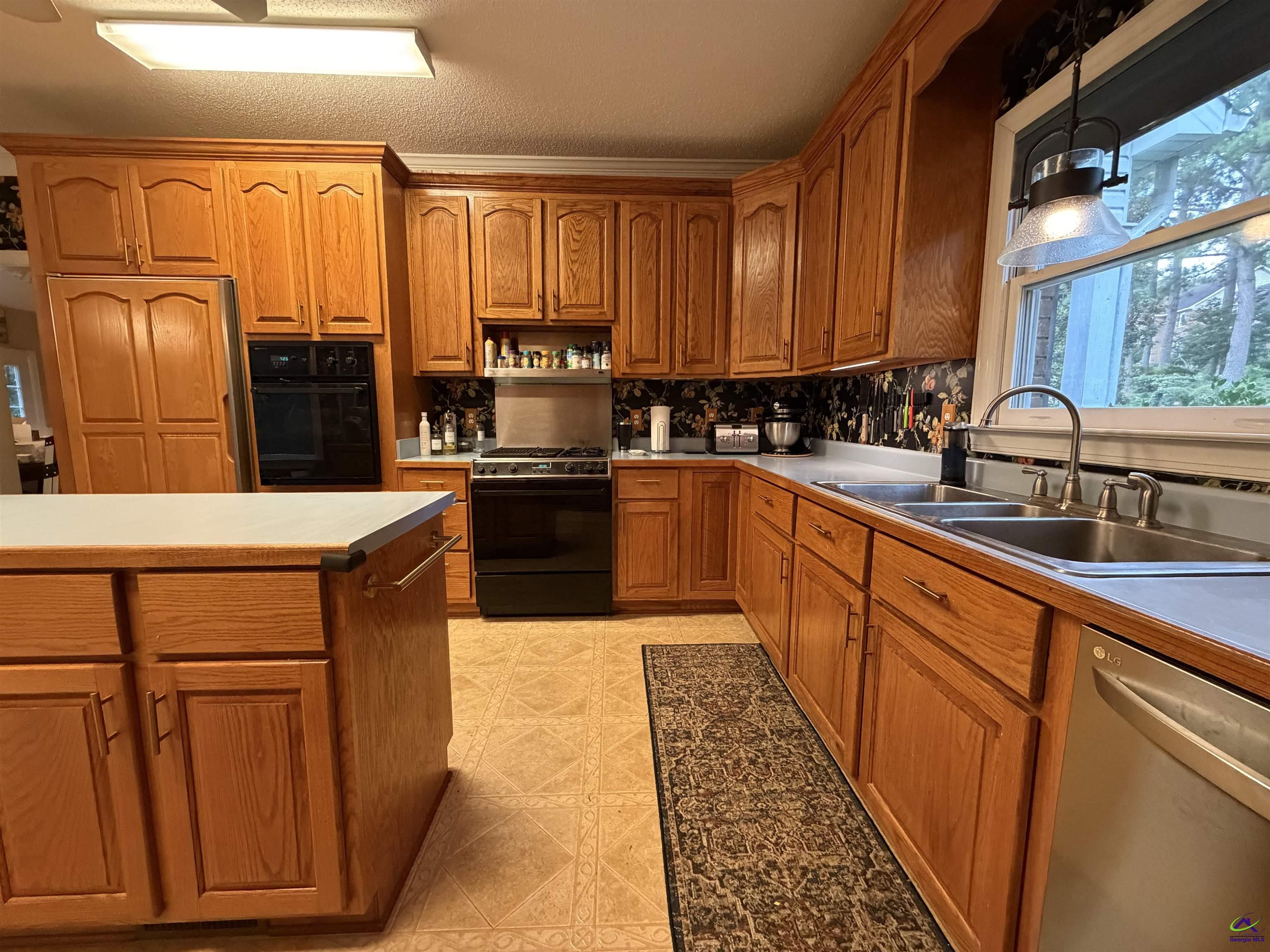 110 Holly Drive Warner Robins, GA 31088 - Photo 15 of 80
