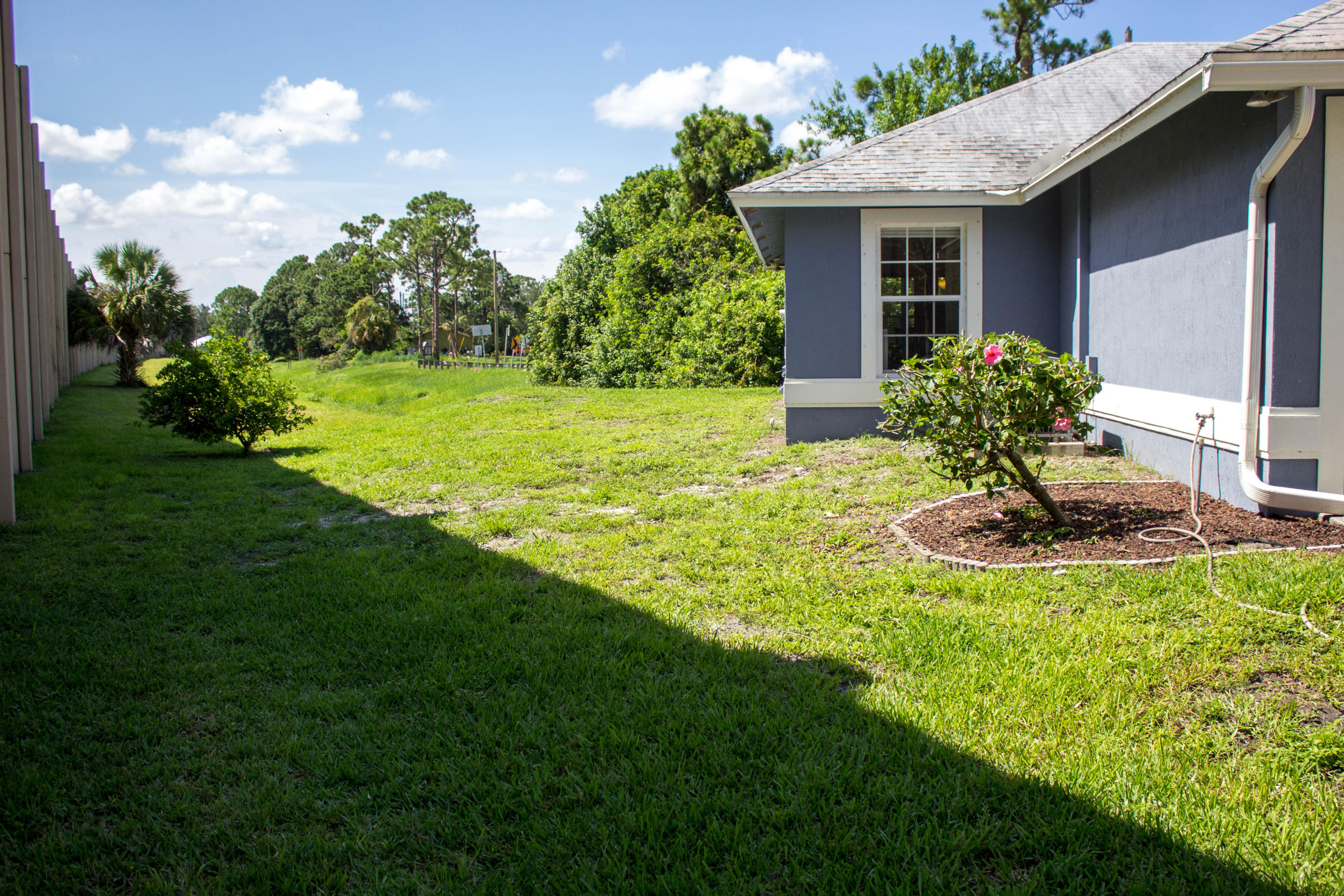 6101 Ferrera Street Jupiter, FL 33458 - Photo 14 of 15 Side
