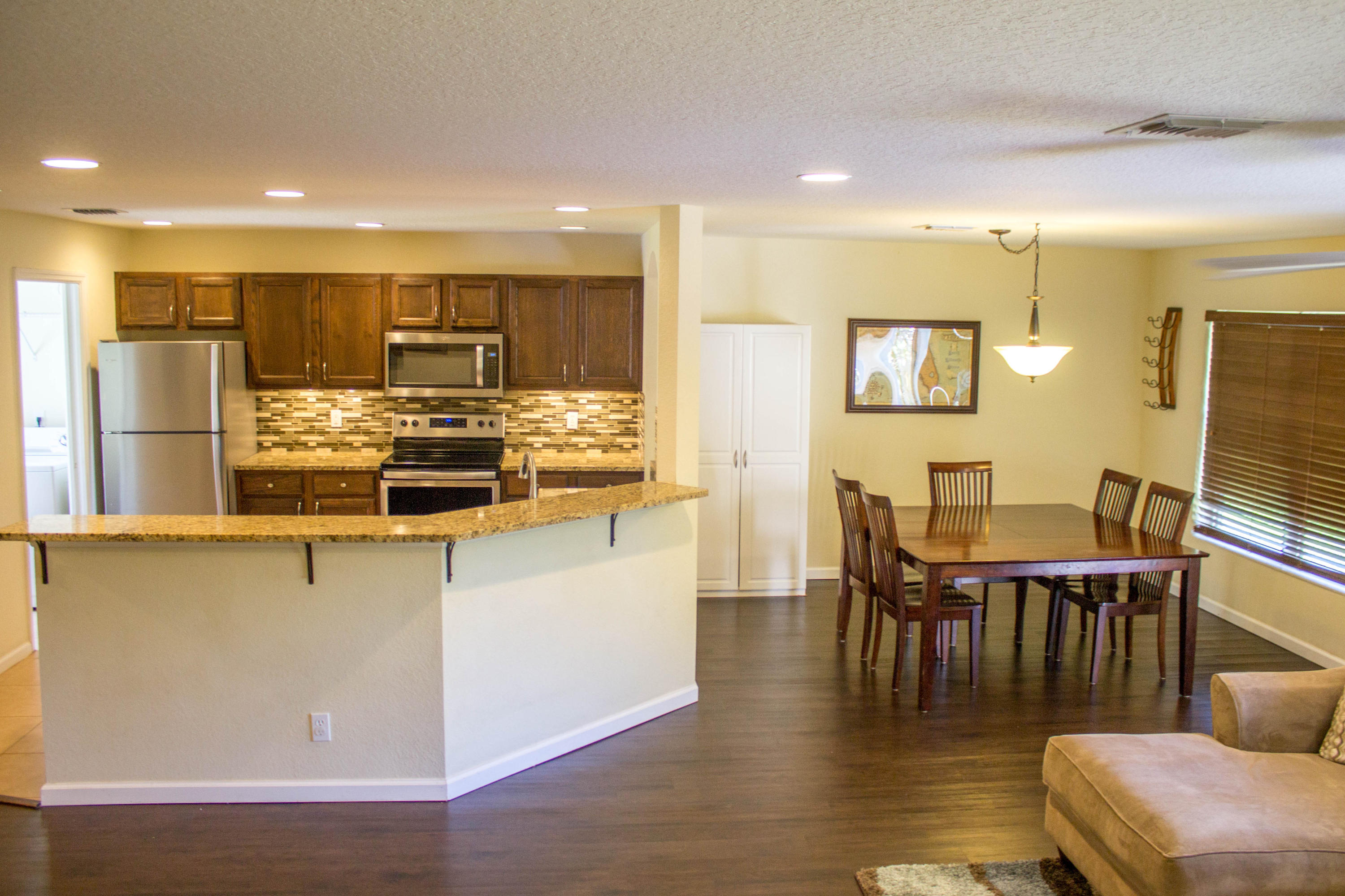 6101 Ferrera Street Jupiter, FL 33458 - Photo 5 of 15 Kitchen dining