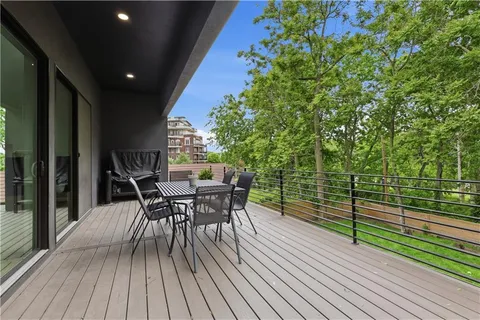 $1,550,000 | 5330 Oak Street, Kansas City, MO 64112