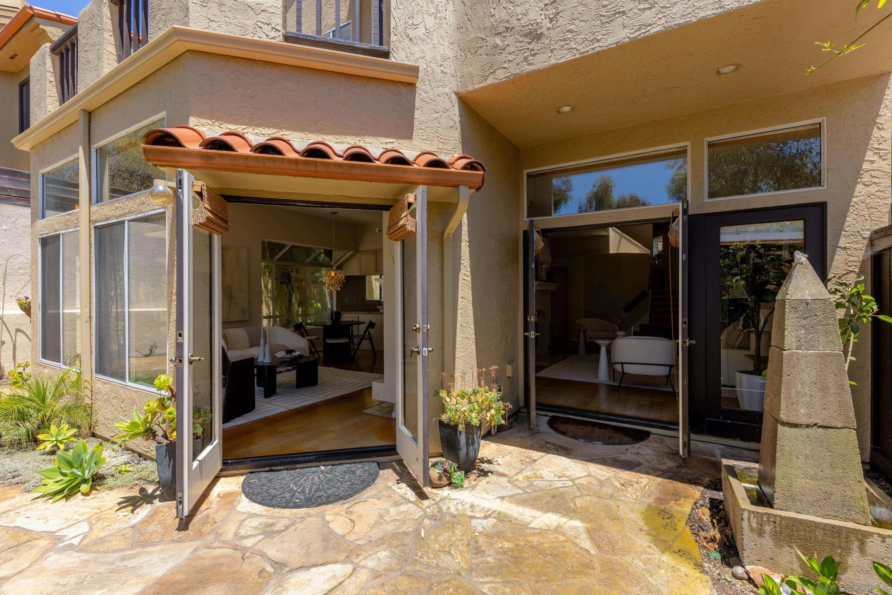 1466 Caminito Solidago La Jolla, CA 92037 - Photo 12 of 62 a view of a entryway door