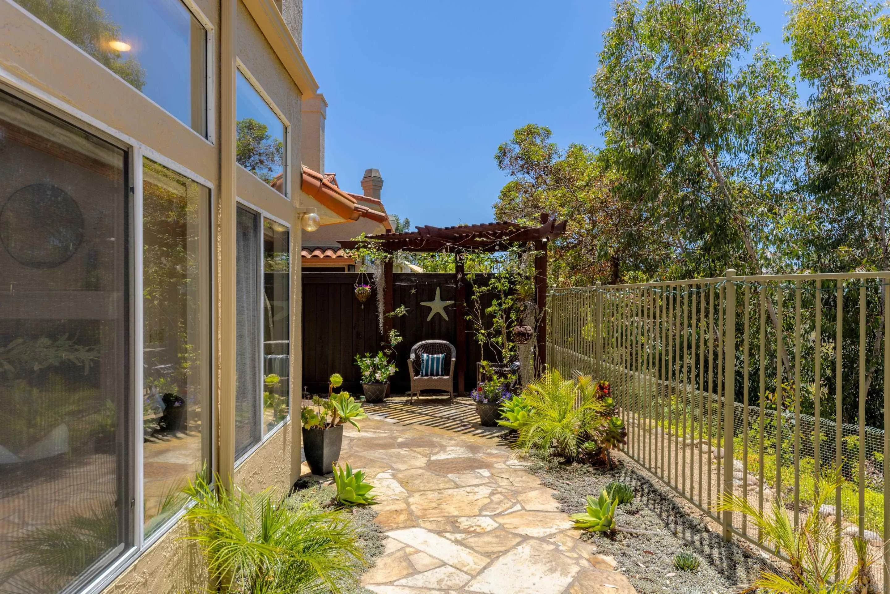 1466 Caminito Solidago La Jolla, CA 92037 - Photo 16 of 62 a view of a street with sitting area