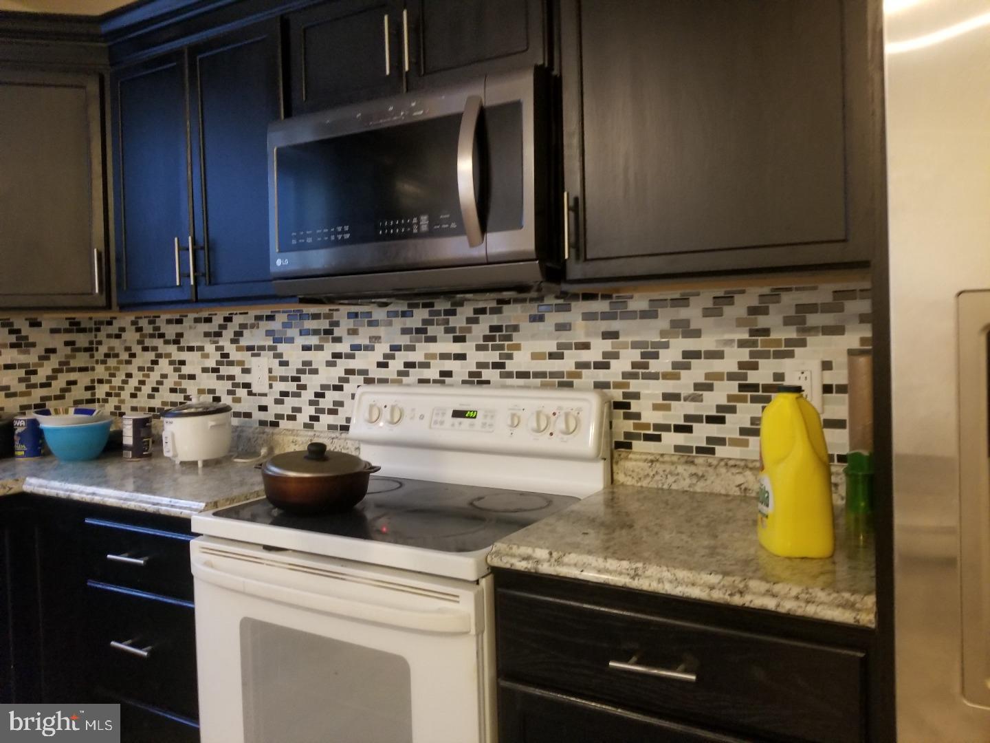 422 Hampden Road Upper Darby, PA 19082 - Photo 7 of 17