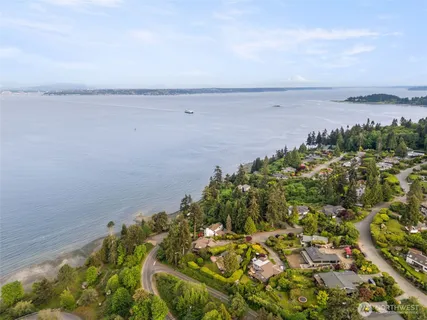 $1,790,000 | 10879 Bill Point Circle Northeast, Bainbridge Island, WA 98110