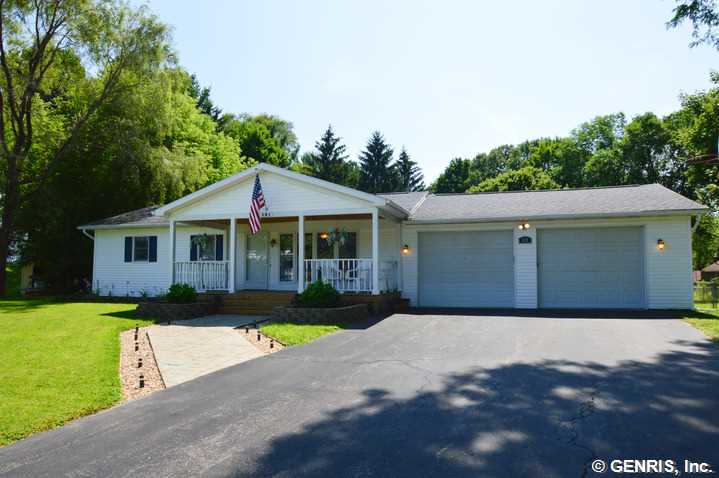 121 Holiday Road Henrietta, NY 14623 - Photo 1 of 1 Exterior Front