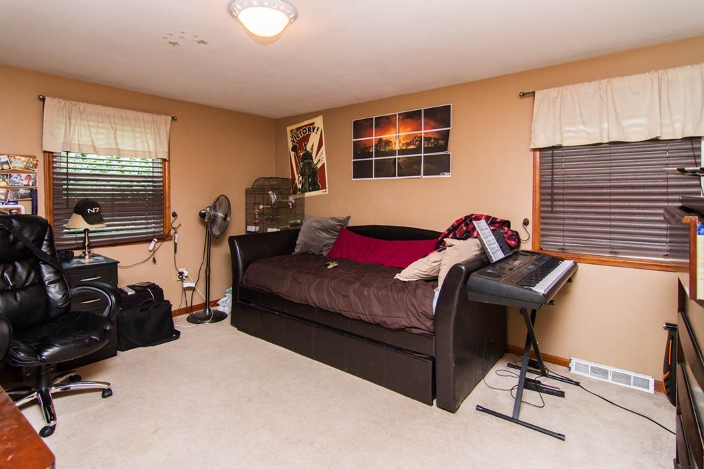 484 Chestnut Hill Road Millville, MA 01529 - Photo 21 of 28 Gallery Image 21