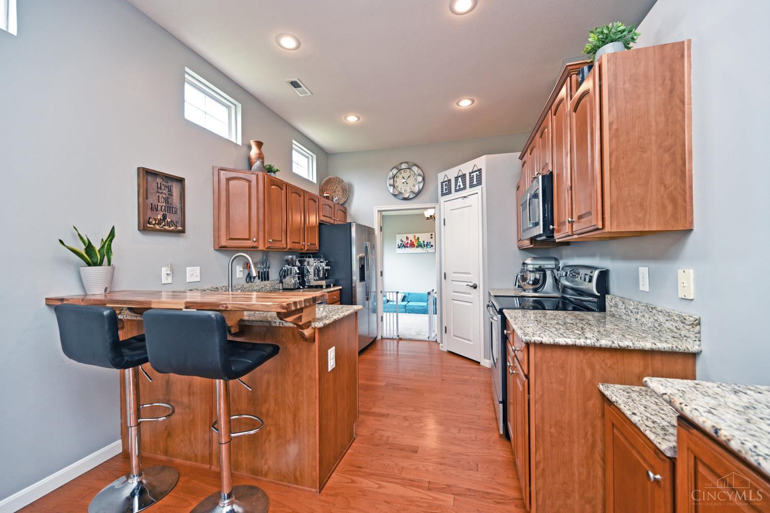 7302 Bridge Point Drive Cincinnati, OH 45248 - Photo 11 of 42