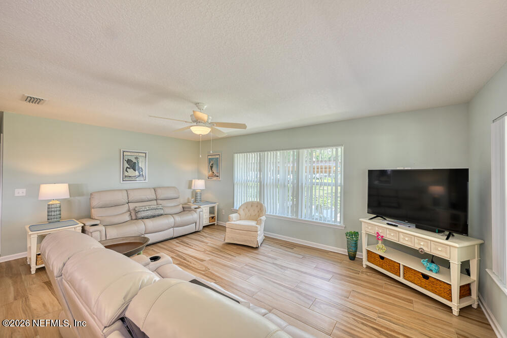 7837 Rusty Anchor Road St. Augustine, FL 32092 - Photo 16 of 41 Living Room - View 1