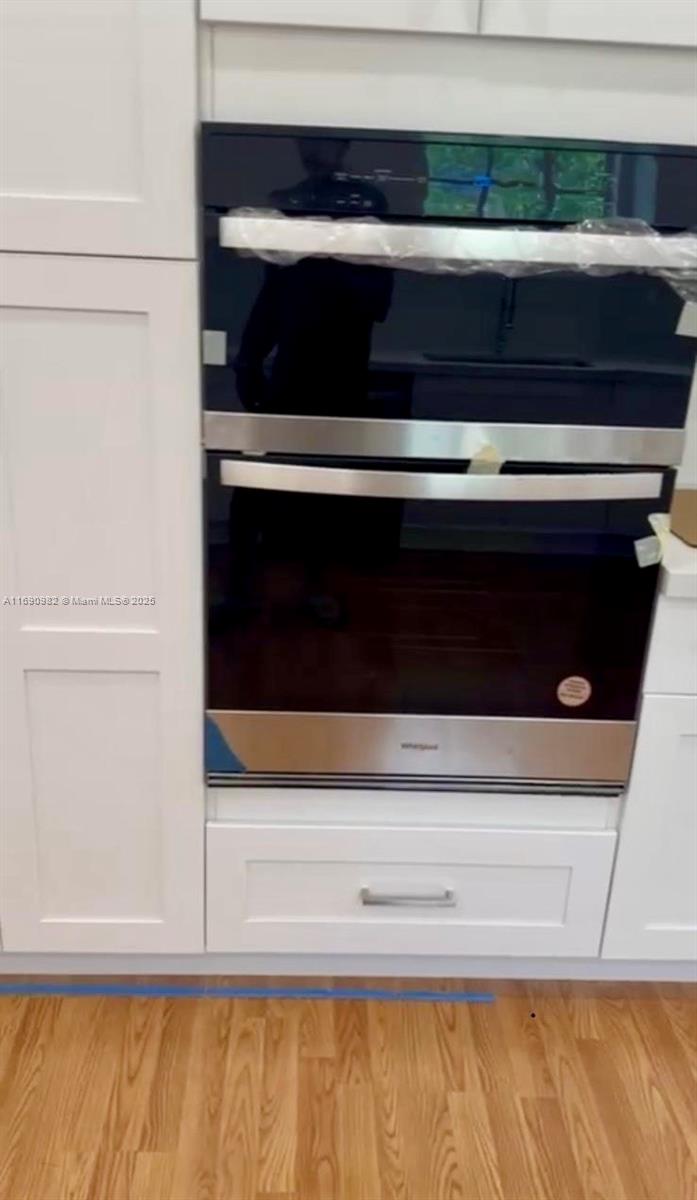 325 Pacific Road Key Biscayne, FL 33149 - Photo 30 of 31 a close view of closet