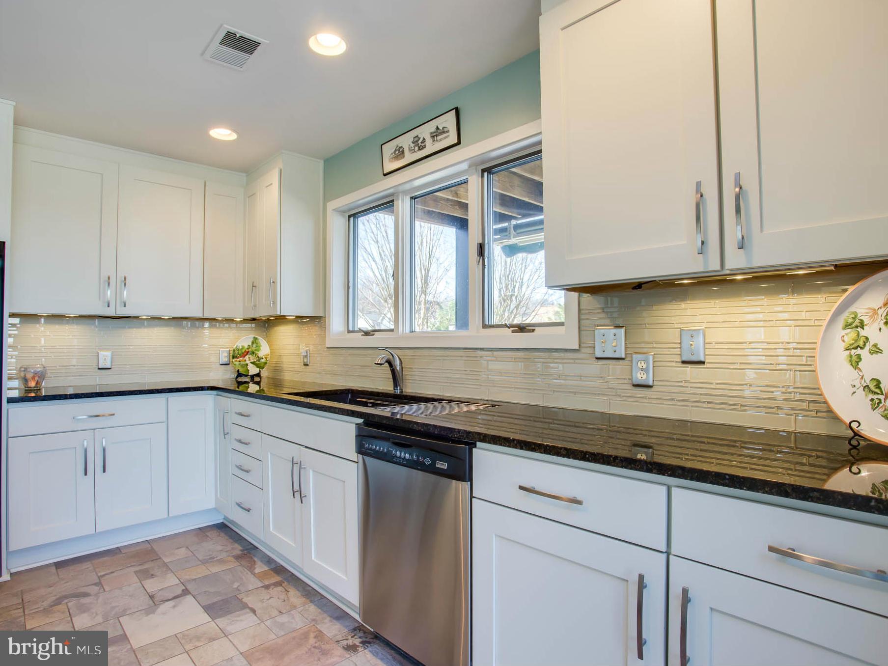 6008 Marineview Road King George, VA 22485 - Photo 14 of 30 Kitchen