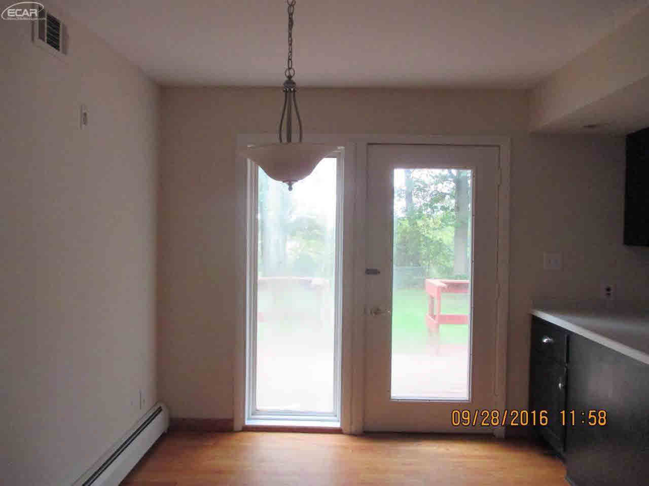 8462 North Seymour Road Flushing, MI 48433 - Photo 7 of 22 21221836-6.JPG