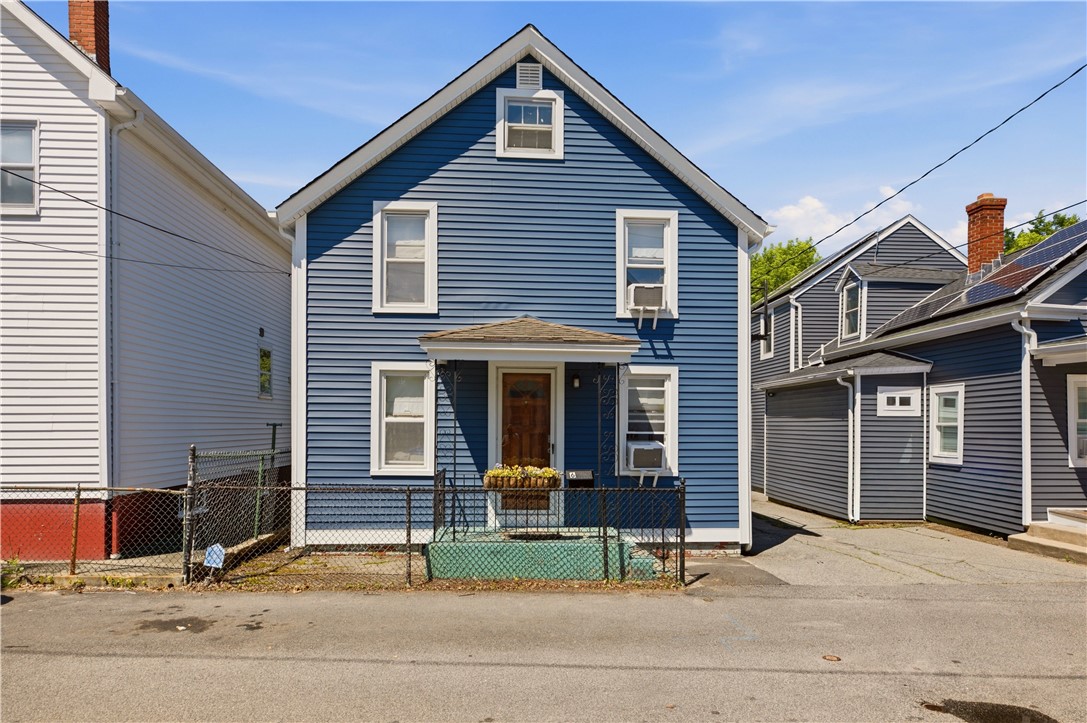 6 Murphy Avenue Bristol, RI 02809 - Photo 1 of 37