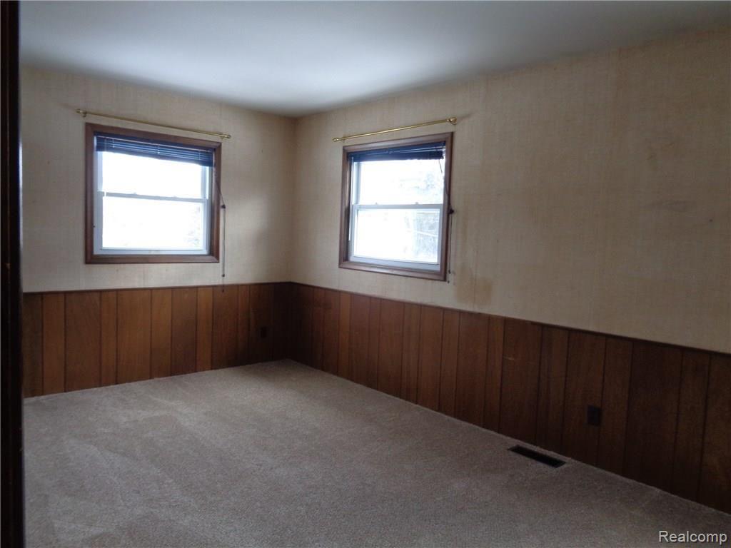 1409 Kennebec Road Grand Blanc, MI 48439 - Photo 10 of 13 Bed31409.JPG