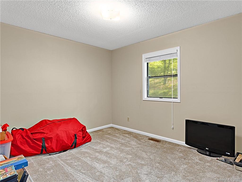 510 Hunters Ridge Road Mills River, NC 28759 - Photo 16 of 19 Gallery Image 16
