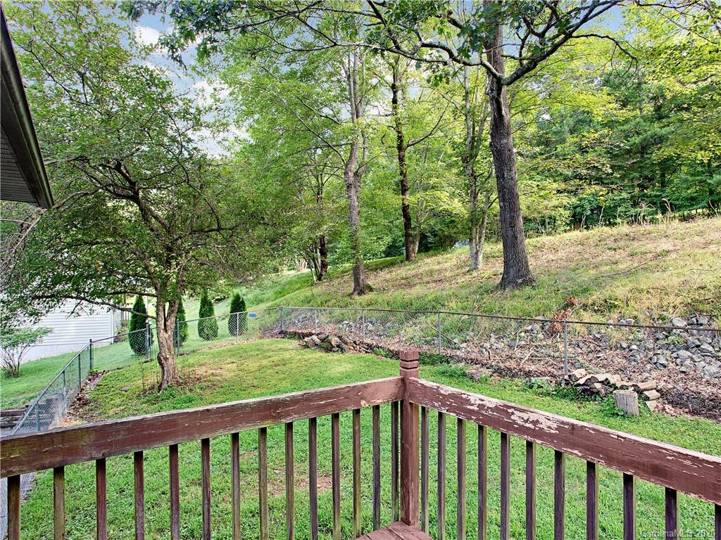 510 Hunters Ridge Road Mills River, NC 28759 - Photo 18 of 19 Gallery Image 18