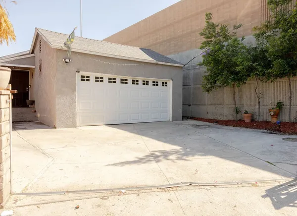 $699,999 | 13360 Kelowna Street, Arleta, CA 91331