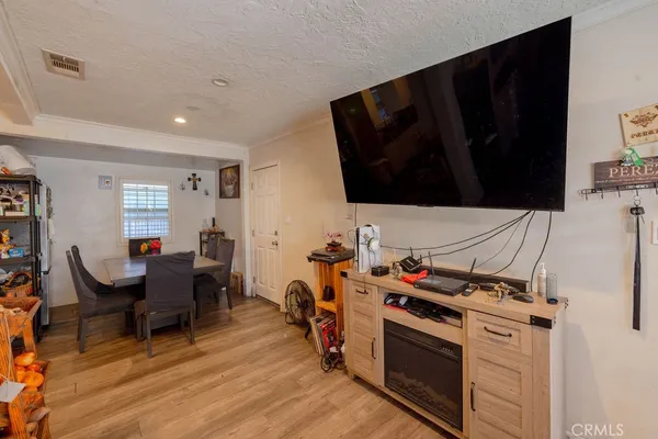 $699,999 | 13360 Kelowna Street, Arleta, CA 91331