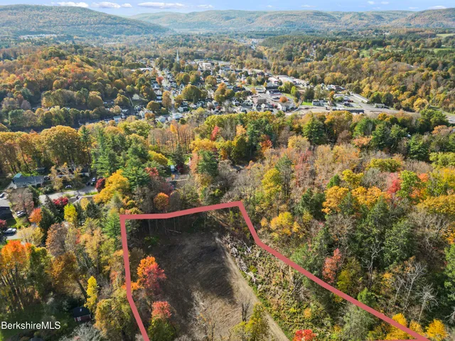 $197,950 | 46 Pease Terrace, Lee, MA 01238