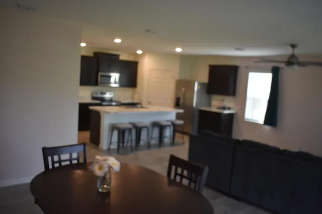 $3,075 | 107 Southwest Glenwood Drive, Port St. Lucie, FL 34984