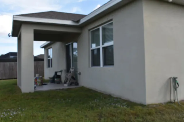 $3,075 | 107 Southwest Glenwood Drive, Port St. Lucie, FL 34984