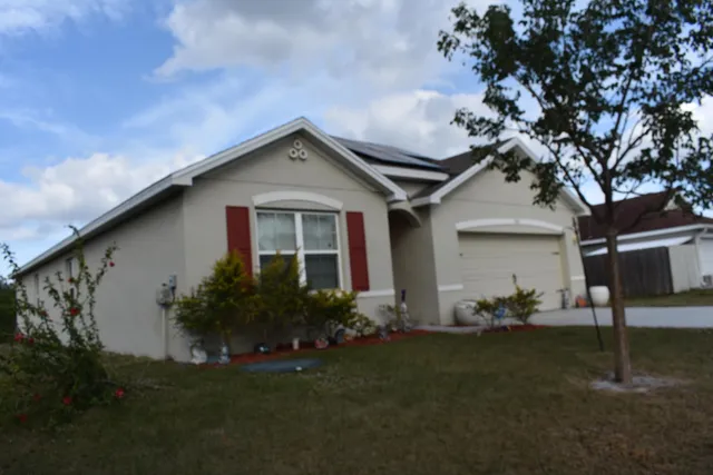 $3,075 | 107 Southwest Glenwood Drive, Port St. Lucie, FL 34984