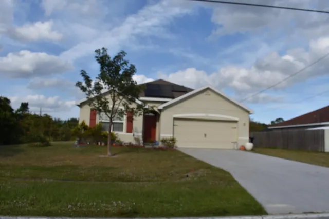 $3,075 | 107 Southwest Glenwood Drive, Port St. Lucie, FL 34984