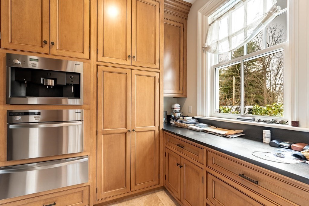 190 Claybrook Road Dover, MA 02030 - Photo 16 of 30