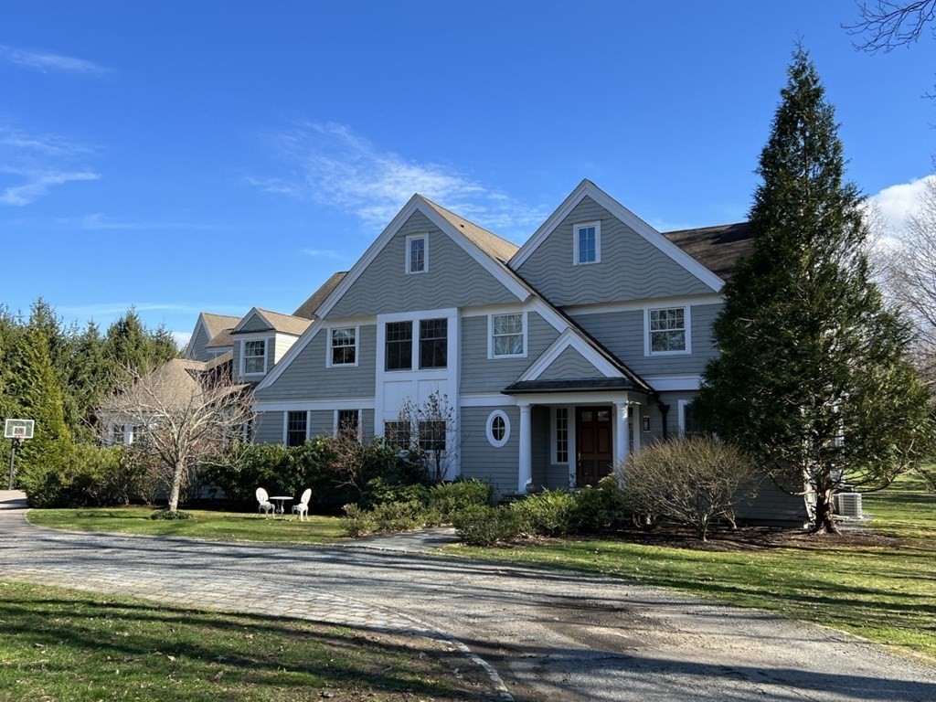 190 Claybrook Road Dover, MA 02030 - Photo 2 of 30