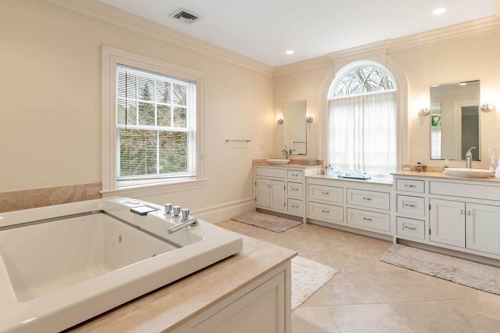 190 Claybrook Road Dover, MA 02030 - Photo 23 of 30