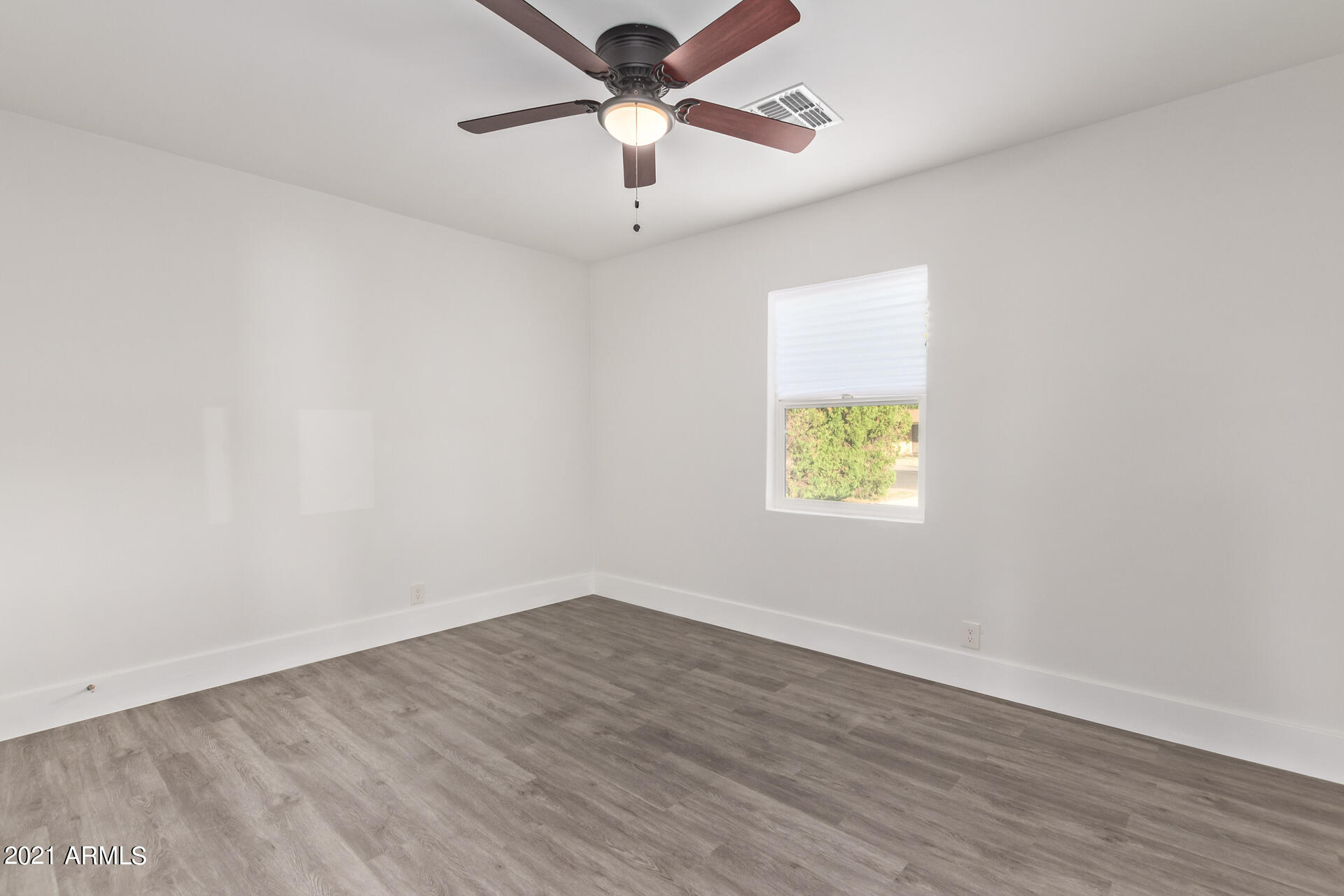 1501 West Roma Avenue Phoenix, AZ 85015 - Photo 12 of 25 0012-12 - Roma