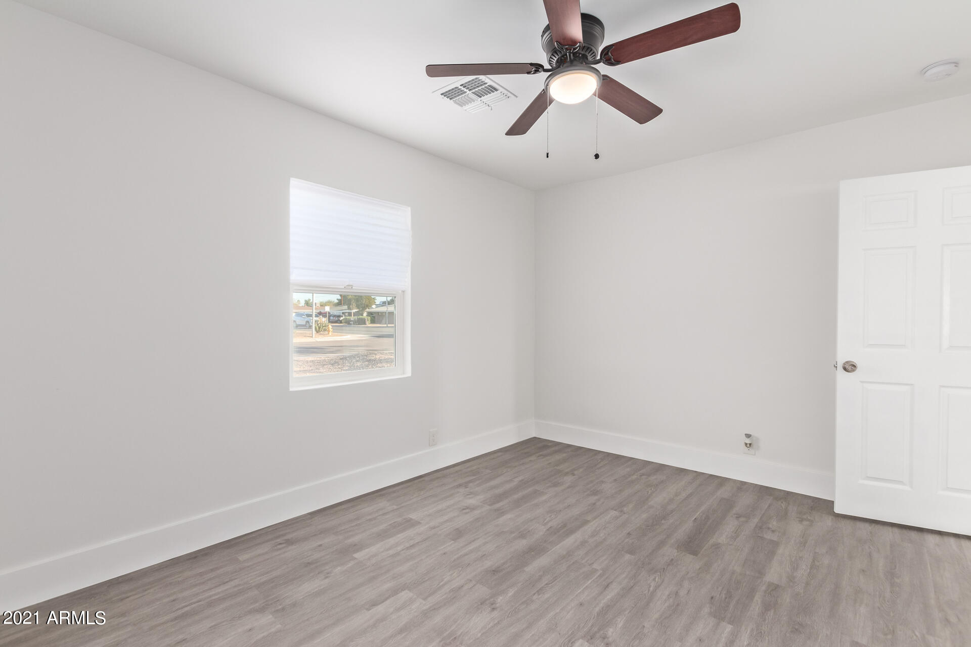 1501 West Roma Avenue Phoenix, AZ 85015 - Photo 13 of 25 0013-13 - Roma