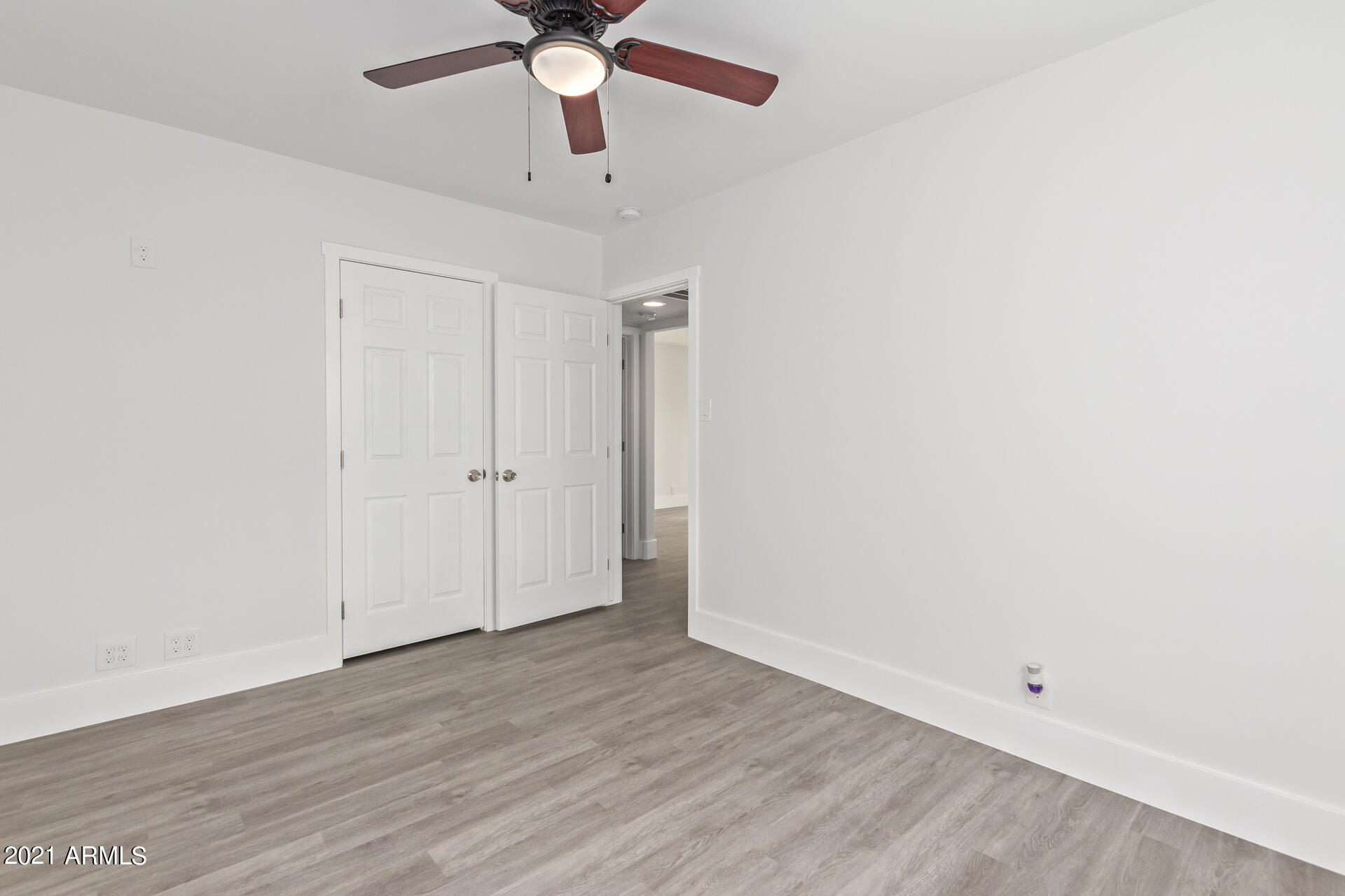 1501 West Roma Avenue Phoenix, AZ 85015 - Photo 17 of 25 0017-17 - Roma