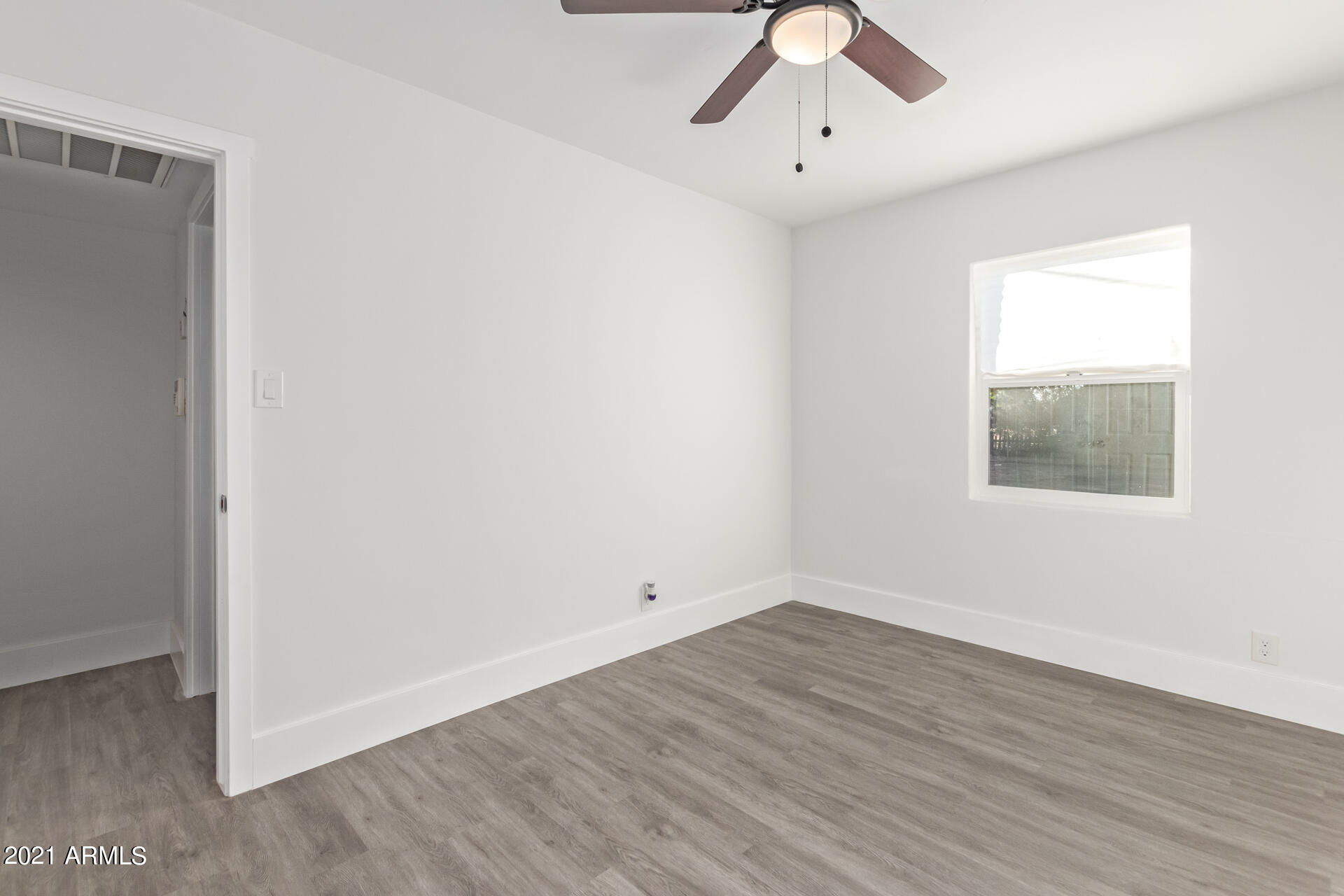 1501 West Roma Avenue Phoenix, AZ 85015 - Photo 18 of 25 0018-18 - Roma