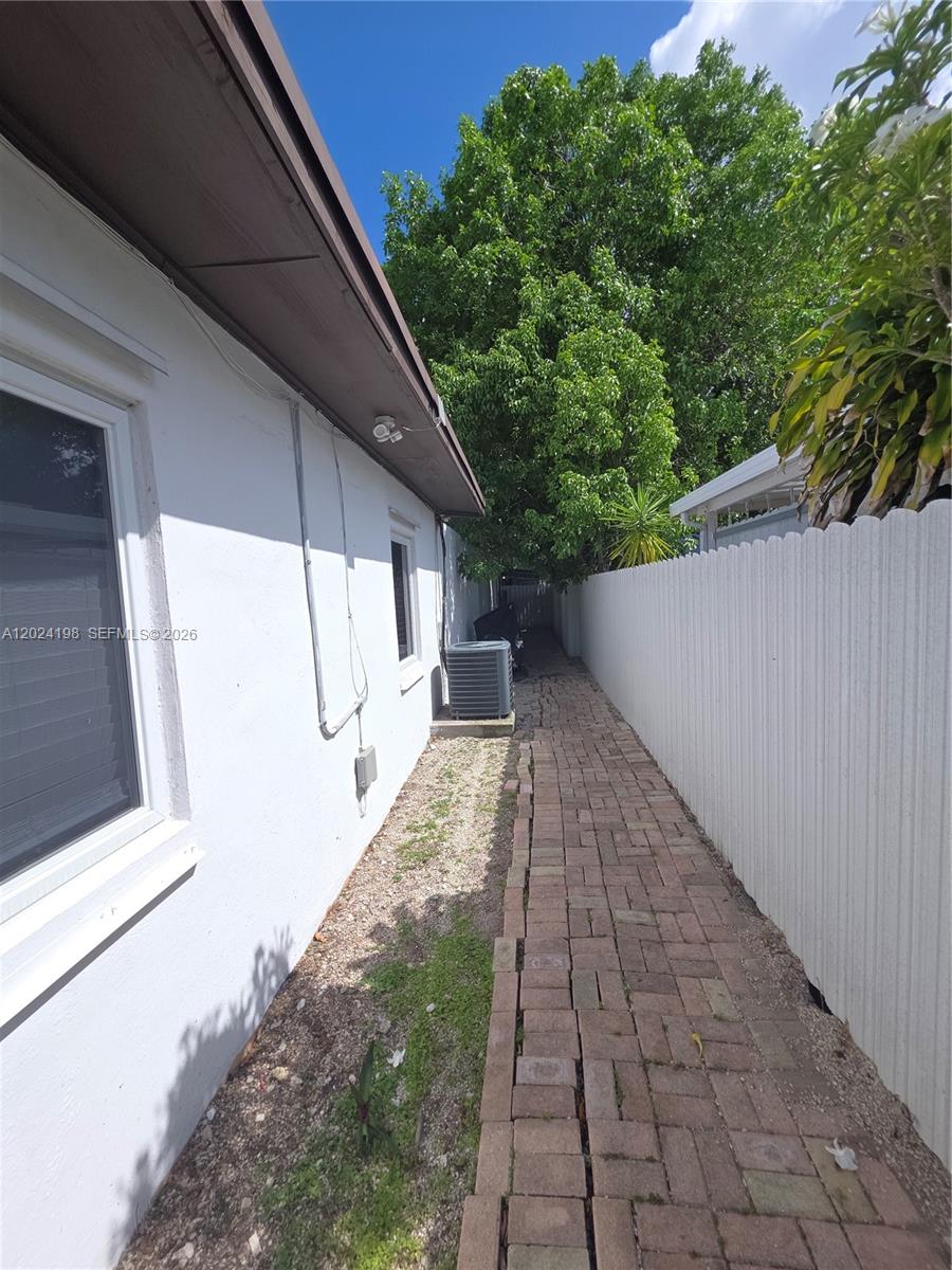651 East 48th Street Hialeah, FL 33013 - Photo 30 of 52 a view of a back yard of the house