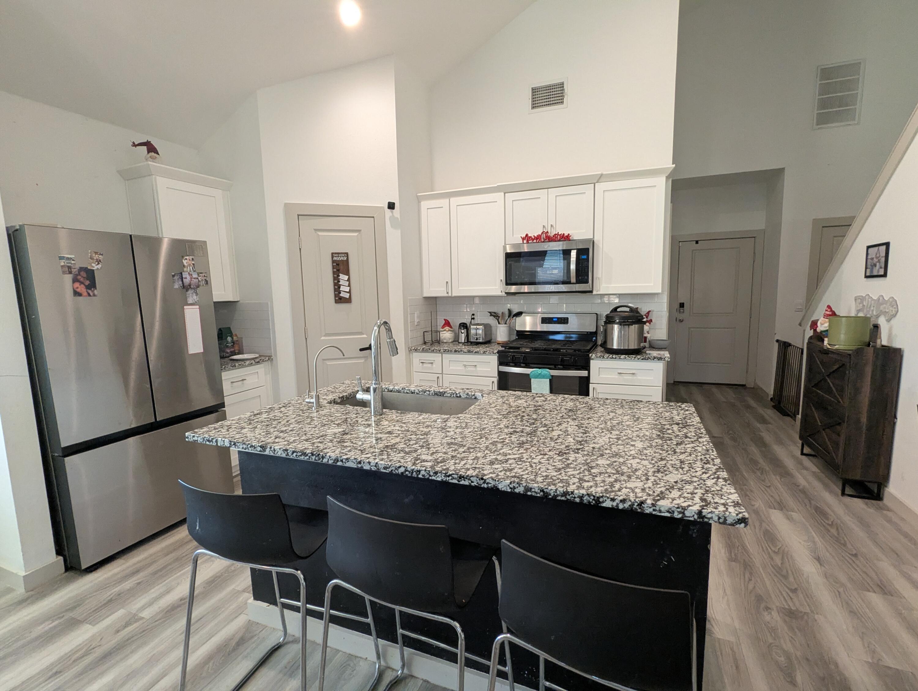 6802 55th Street Lubbock, TX 79407 - Photo 2 of 46 PXL_20260121_142333624.MP