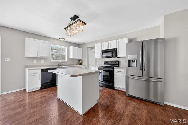 $345,000 | 1923 Briarfield Drive, Lake St. Louis, MO 63367