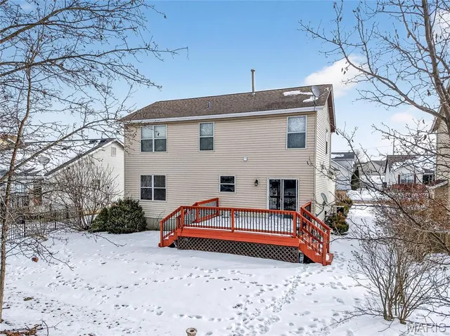 $345,000 | 1923 Briarfield Drive, Lake St. Louis, MO 63367