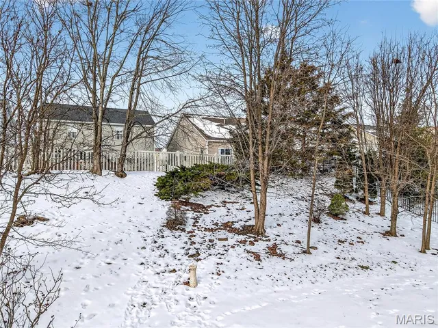 $345,000 | 1923 Briarfield Drive, Lake St. Louis, MO 63367