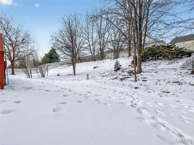 $345,000 | 1923 Briarfield Drive, Lake St. Louis, MO 63367