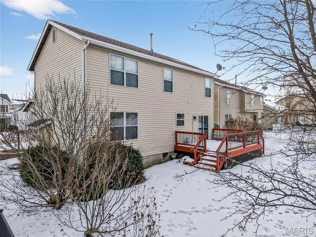 $345,000 | 1923 Briarfield Drive, Lake St. Louis, MO 63367