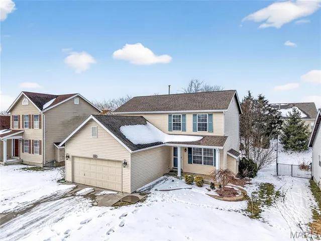 $345,000 | 1923 Briarfield Drive, Lake St. Louis, MO 63367