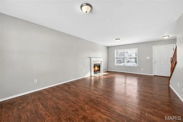 $345,000 | 1923 Briarfield Drive, Lake St. Louis, MO 63367