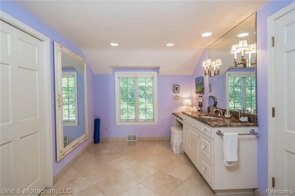 157 Kenwood Road Grosse Pointe Farms, MI 48236 - Photo 39 of 84