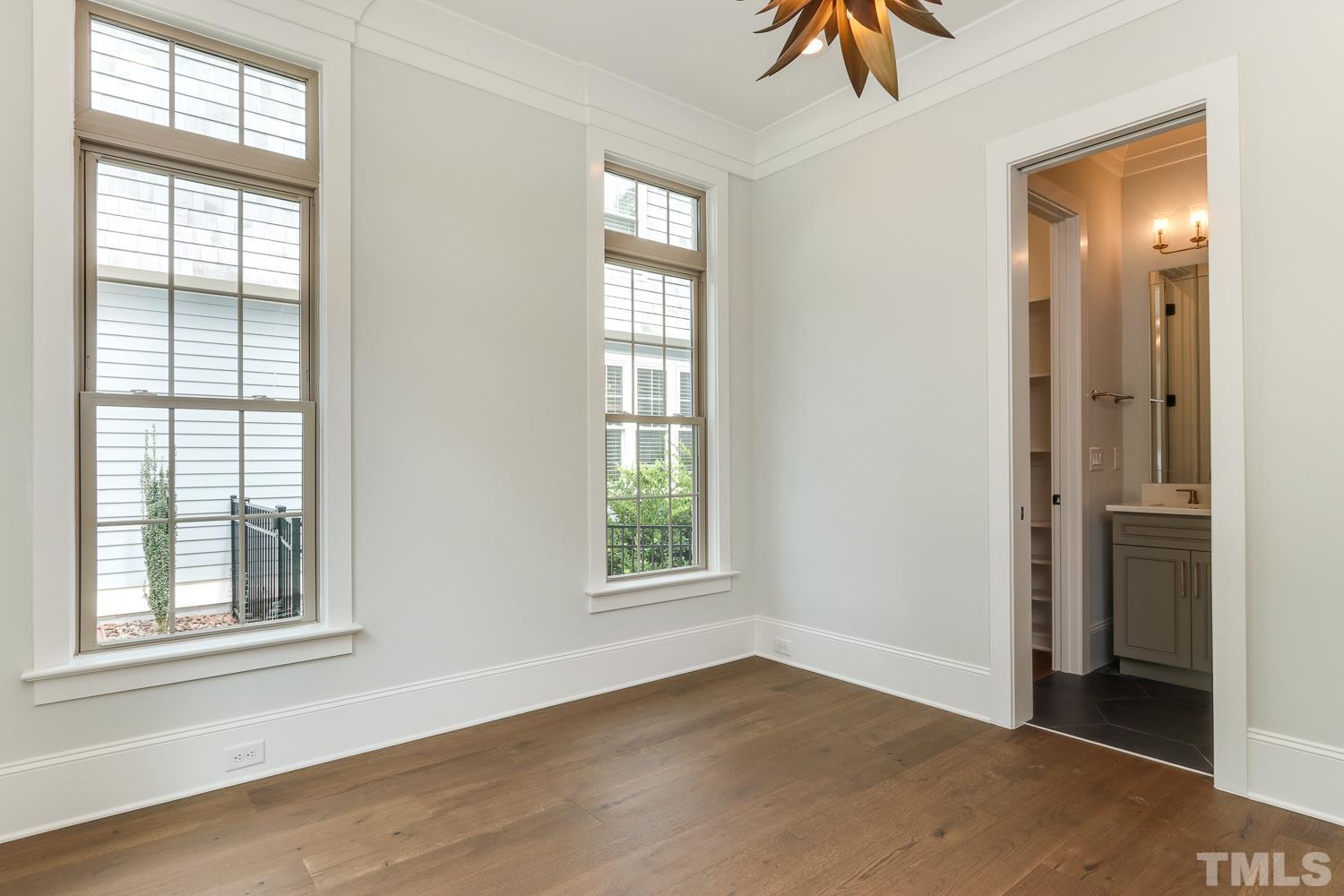 2004 Pine Drive Raleigh, NC 27608 - Photo 5 of 29