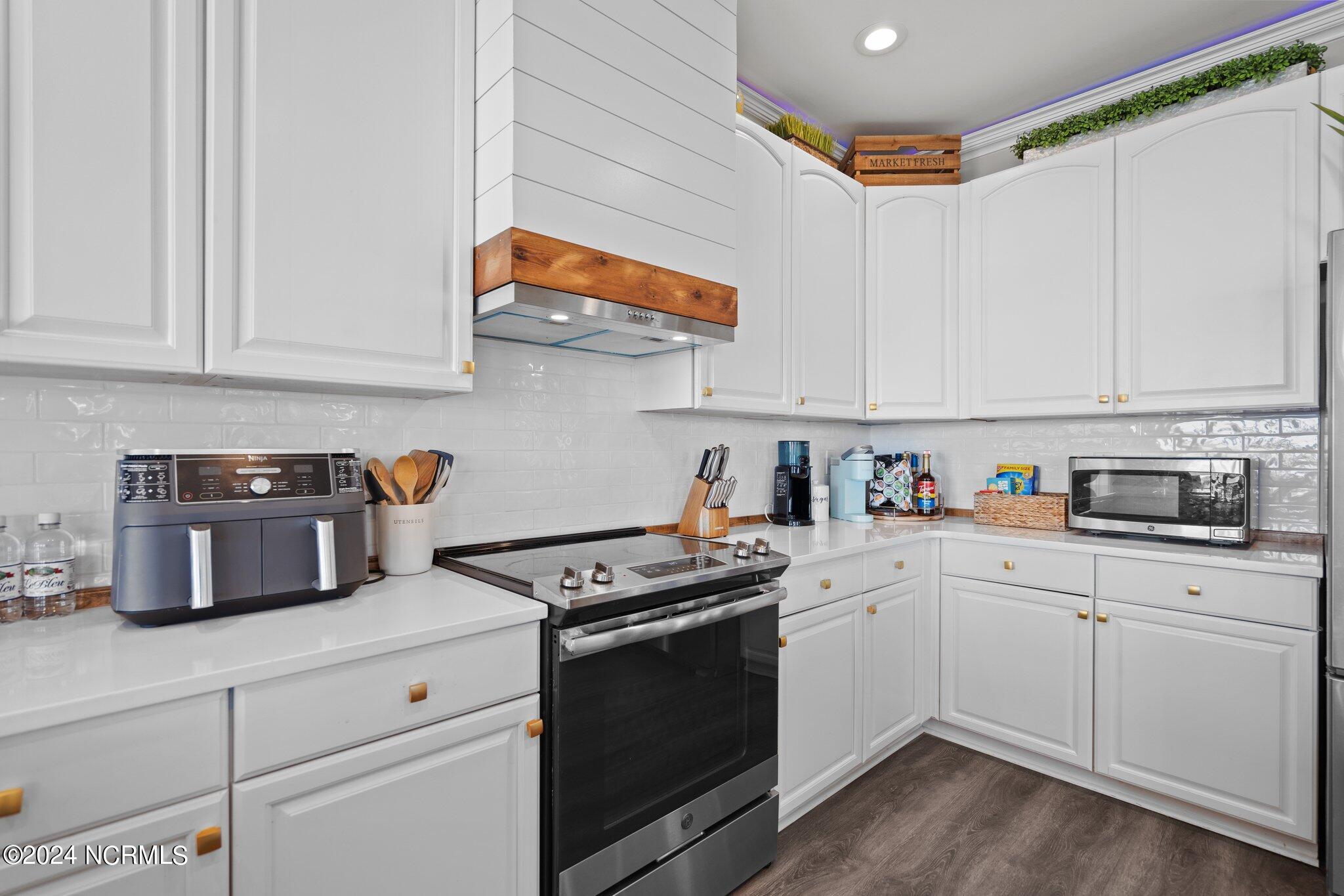 212 Williams Road Wilmington, NC 28409 - Photo 11 of 90 86-web-or-mls-DSC09417