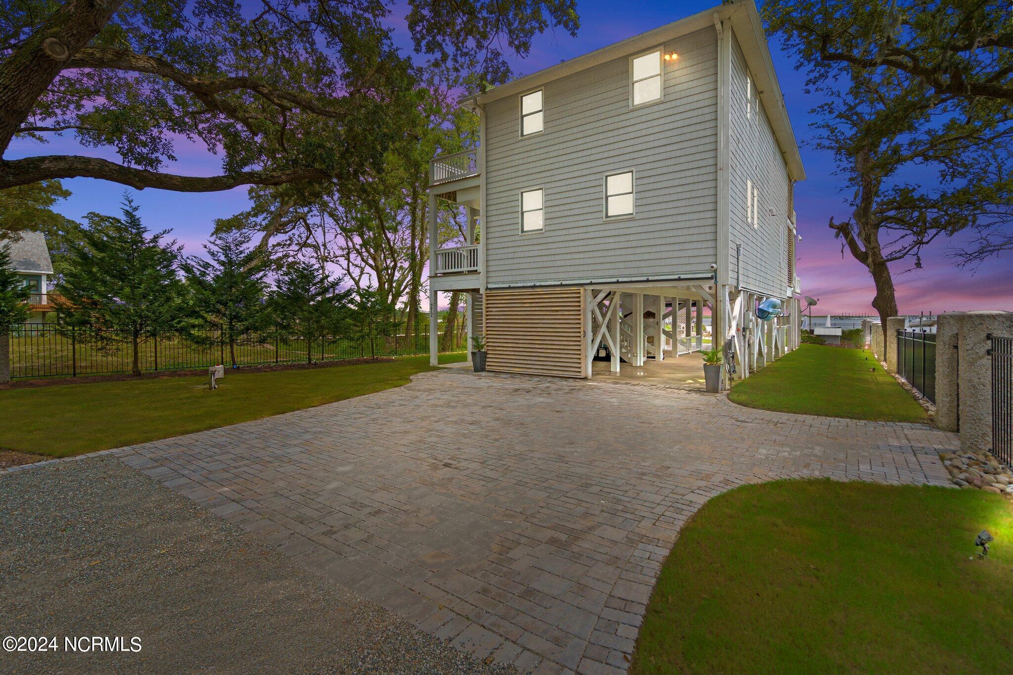 212 Williams Road Wilmington, NC 28409 - Photo 3 of 90 34-web-or-mls-DSC09308.jpg_1