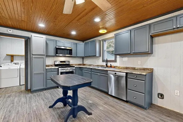 $279,900 | 13420 County Road 2858, Eustace, TX 75124