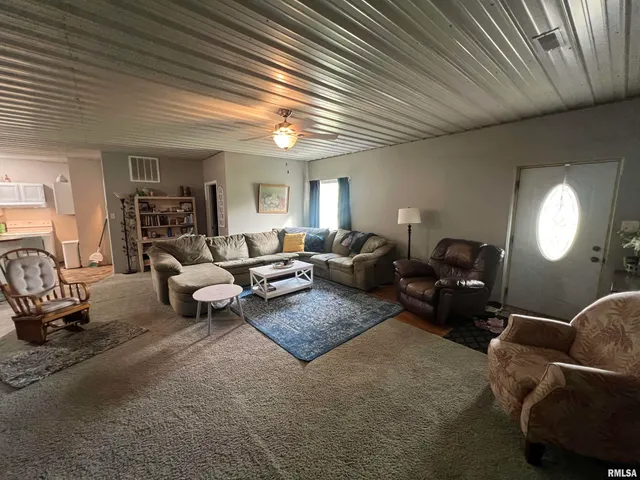 $94,900 | 309 Coxspur Street, Zeigler, IL 62999